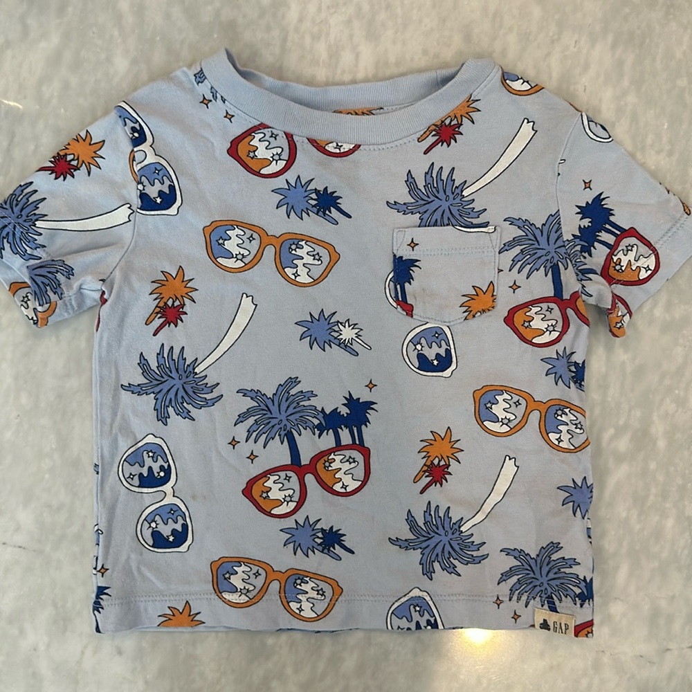 GAP Tee